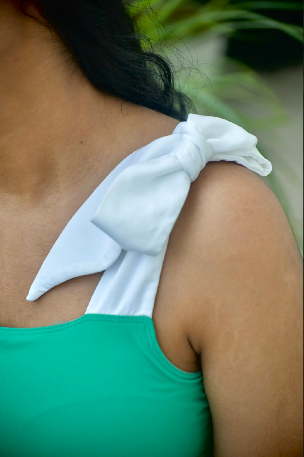 Classic bow one piece